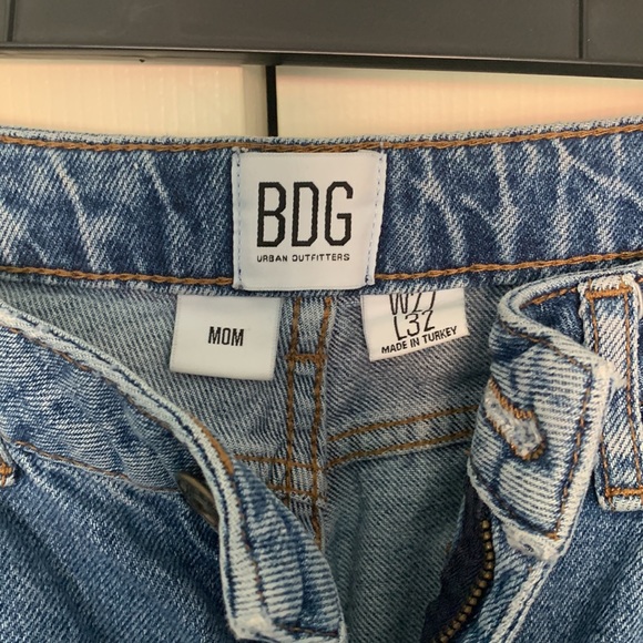 Urban Outfitters BDG High Waisted Mom Jeans - Picture 2 of 5
